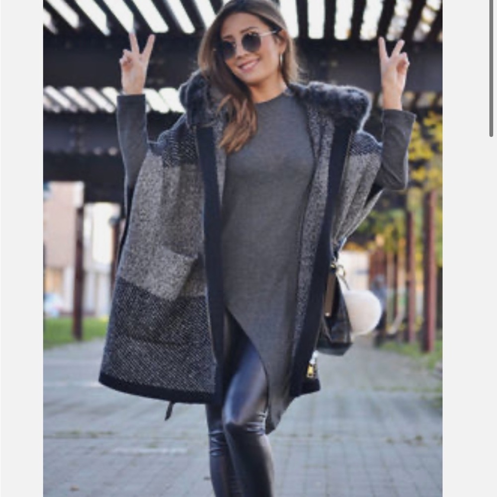 ZARA Poncho with Faux Fur Trim Hood, Sz M. - Picture 3 of 16
